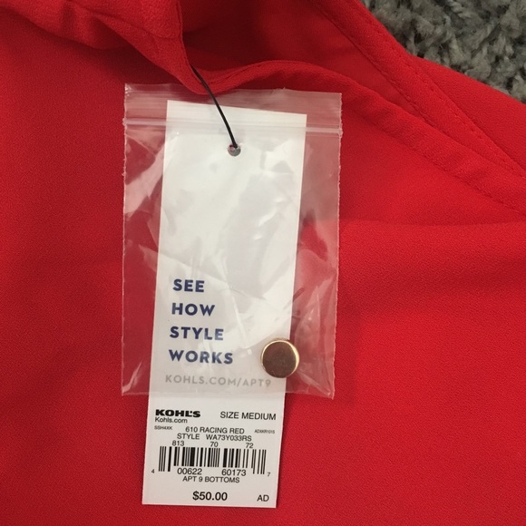 NWT gorgeous red dress with ruffles - Picture 2 of 4